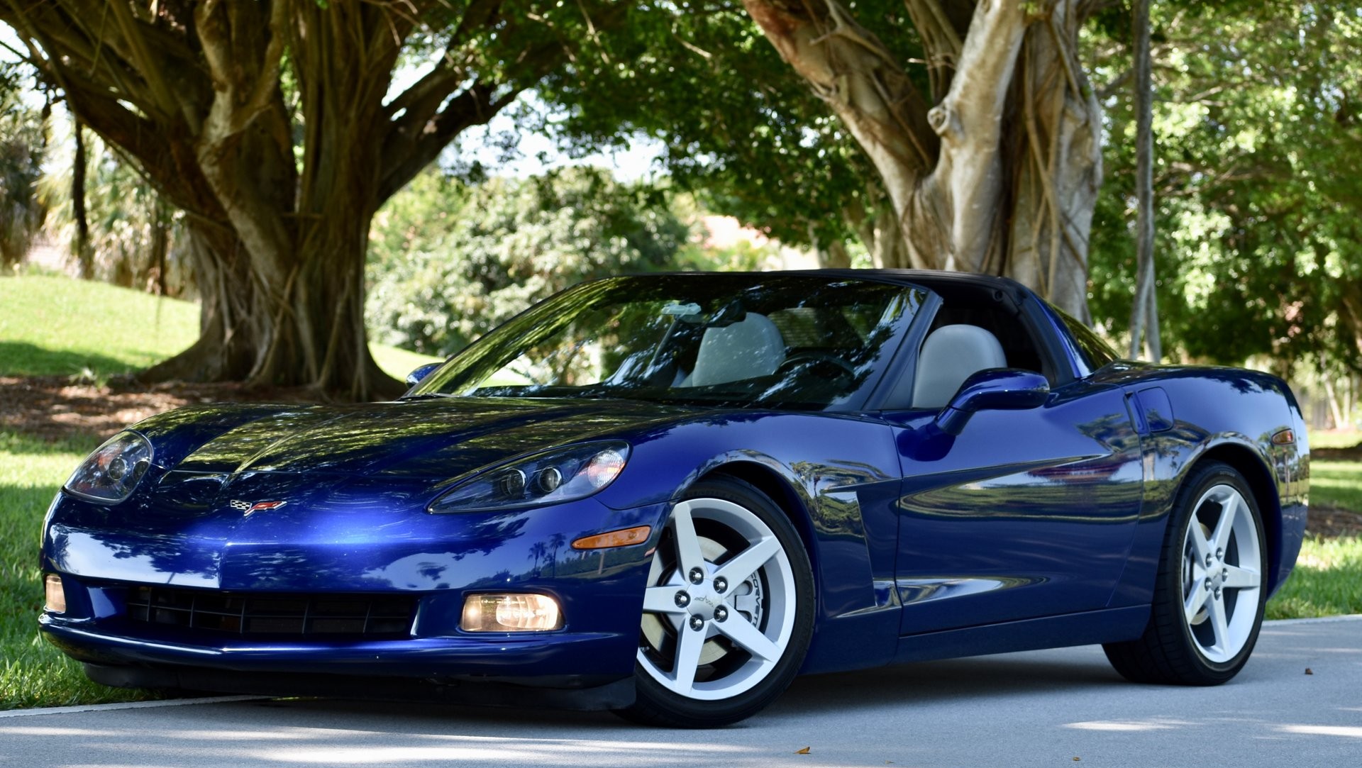 Click to Enlarge-Esc to Close Corvette Generations/C6/C6 2005 LeMans Blue.jpg